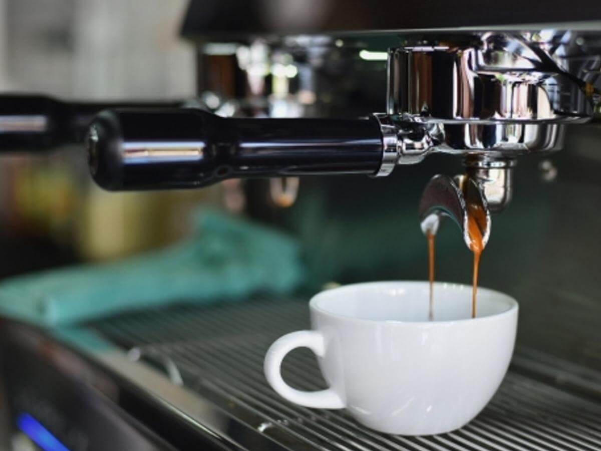 Tips for operating a successful cafe